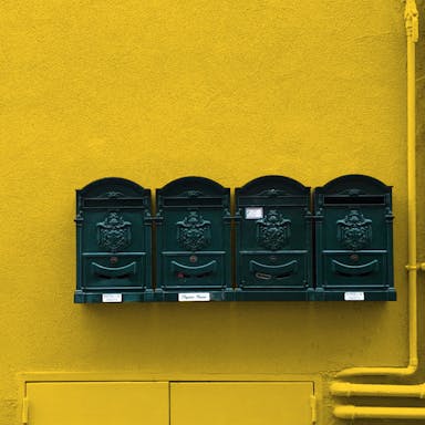 Sun Yellow Paint Color - vernice-wall-paint-interiors-sun-yellow-9