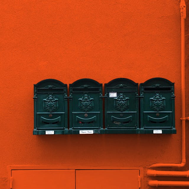 Burning Orange Paint Color #F06230 - vernice-wall-paint-interiors-burning-orange-9